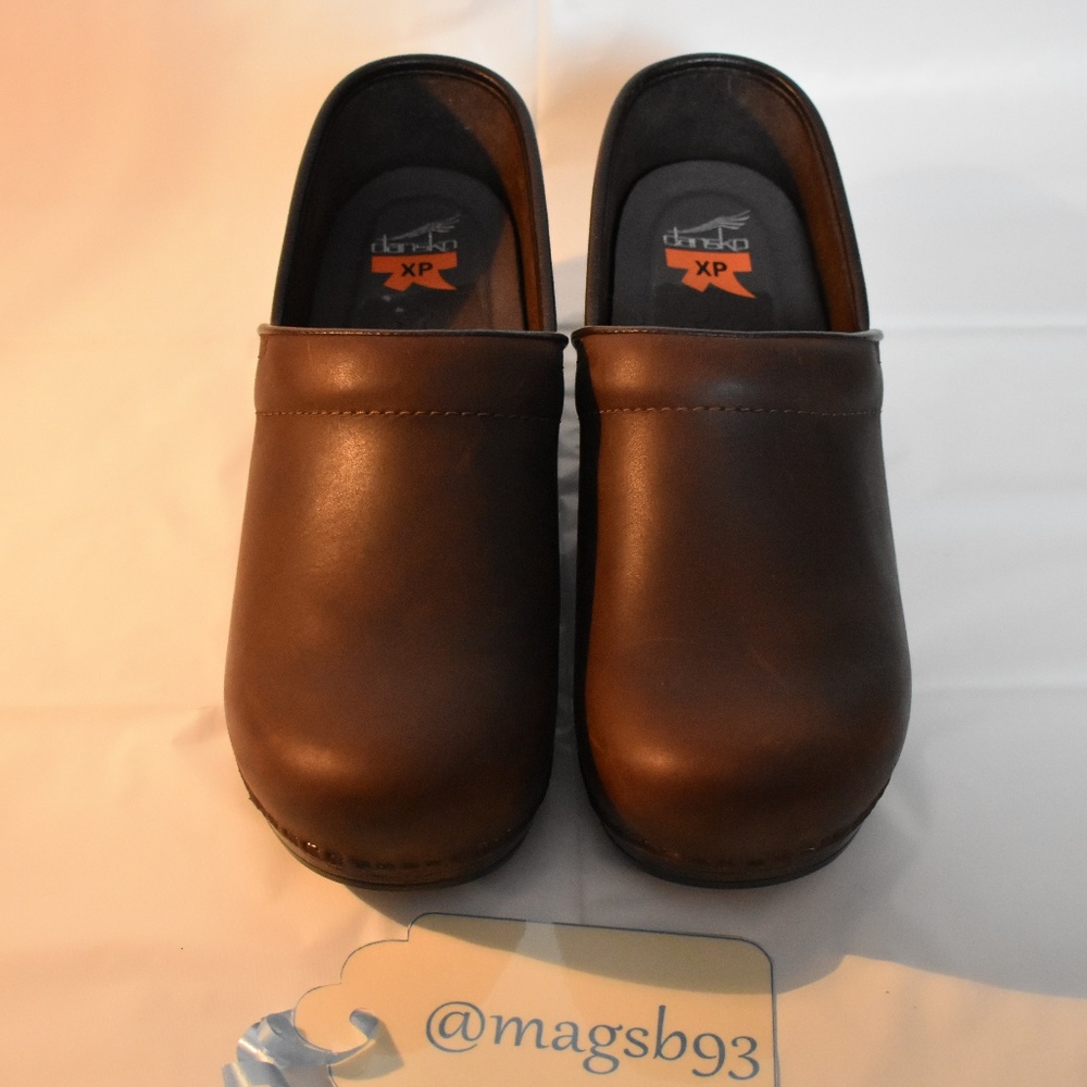 Dansko Pro XP Brown Oiled Stapled Clog Size 40